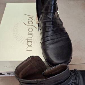Natural Soul Women's Black Ankle Boots